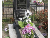 Памятник из полимер бетона с гранитной вставкой