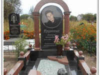 Памятник гранитный комбинированный с аркой