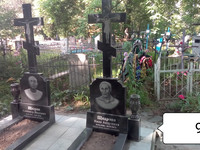 Памятник для двоих крест